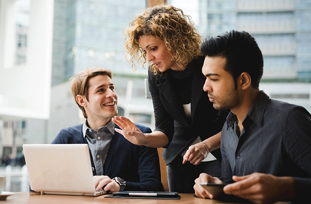 services-cloud-experience-overview-enterprise-IT-migrates-workloads